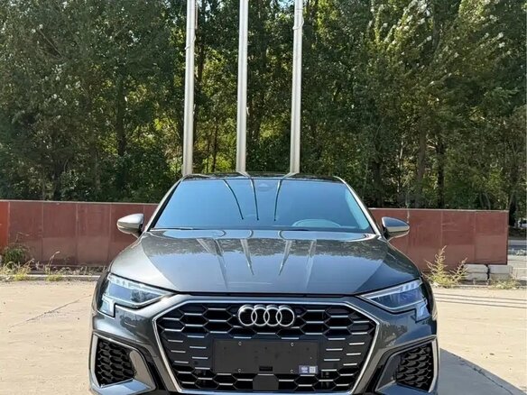 2023 Audi A3 35 TFSI Long IV (8Y), серебристый, 2080008 рублей - вид 2