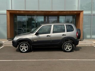 2017 Chevrolet Niva I Рестайлинг, серый, 515000 рублей, вид 5