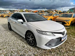 2019 Toyota Camry VIII (XV70), белый, 2049720 рублей, вид 1
