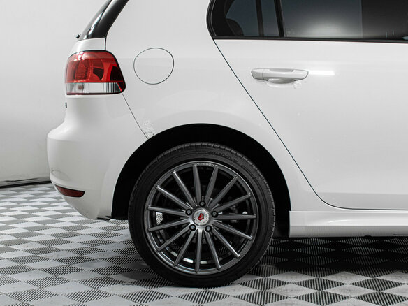 2012 Volkswagen Golf VI, белый, 855000 рублей - вид 16