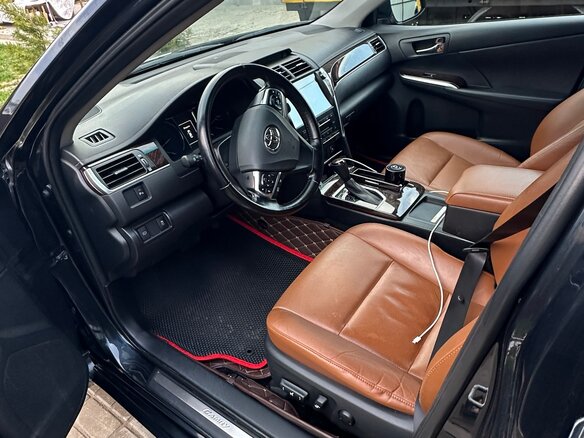 2016 Toyota Camry VII (XV50) Рестайлинг, серебристый, 2450000 рублей - вид 10