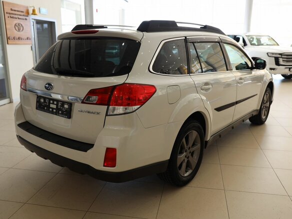 2013 Subaru Outback IV Рестайлинг, белый - вид 4