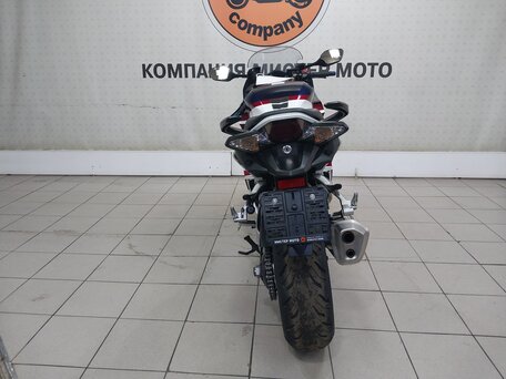 2020 Honda VFR 800, белый, 949000 рублей, вид 4