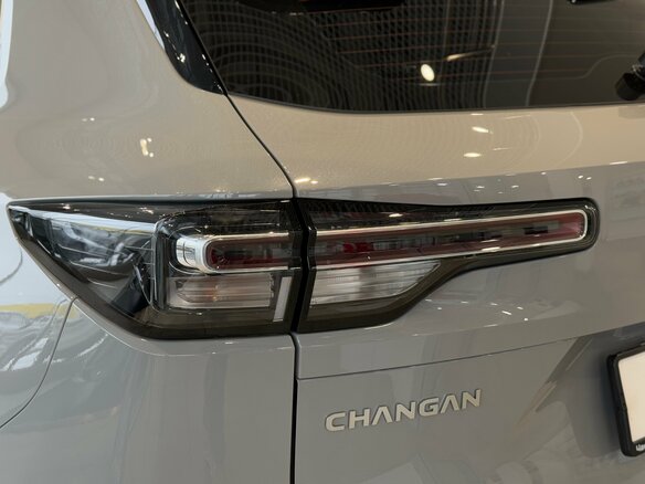 2025 Changan UNI-S I, серебристый - вид 19