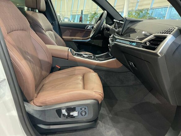 2024 BMW X5 30d IV (G05/G18) Рестайлинг, белый, 13600000 рублей - вид 12