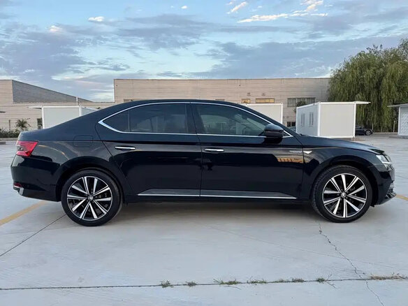 2023 Skoda Superb III Рестайлинг, чёрный, 1950110 рублей - вид 6