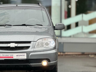 2011 Chevrolet Niva I Рестайлинг, серый, 389000 рублей, вид 4