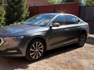 2021 Skoda Octavia IV (A8), серый, 2700000 рублей, вид 3