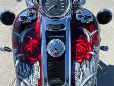 2017 Harley-Davidson Freewheeler, красный, 2800000 рублей, вид 5
