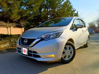 2019 Nissan Note e-Power II Рестайлинг, серебристый, 1280000 рублей, вид 2