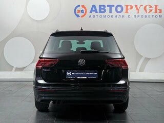 2020 Volkswagen Tiguan II, чёрный, 2555000 рублей, вид 4