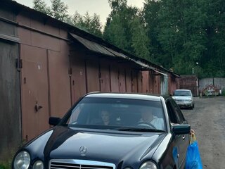 1998 Mercedes-Benz E-Класс 320 II (W210, S210), фиолетовый, 350000 рублей, вид 2