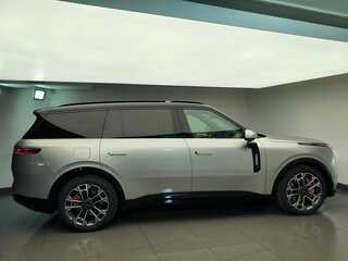2026 Lynk & Co 900, чёрный, 7990000 рублей, вид 5