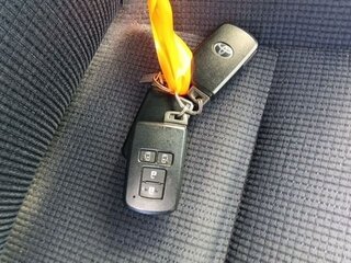 2015 Toyota Sienta II, серый, 1450000 рублей, вид 5
