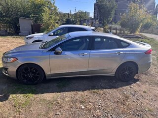 2020 Ford Fusion (North America) II Рестайлинг, серебристый, 1780000 рублей, вид 3