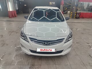 2014 Hyundai Solaris I Рестайлинг, белый, 490000 рублей, вид 1