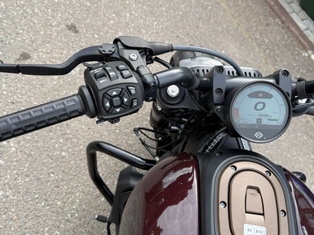 2021 Harley-Davidson Sportster S, красный, 1350000 рублей, вид 4