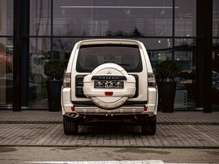 2014 Mitsubishi Pajero IV Рестайлинг 1, белый, 1875000 рублей, вид 5
