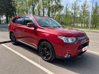 2013 Mitsubishi Outlander III, красный, 1250000 рублей, вид 1