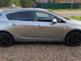 2011 Opel Astra J, серебристый, 680000 рублей, вид 4