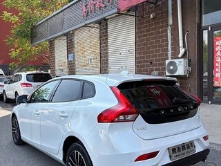 2019 Volvo V40 II Рестайлинг, белый, 1070000 рублей, вид 5