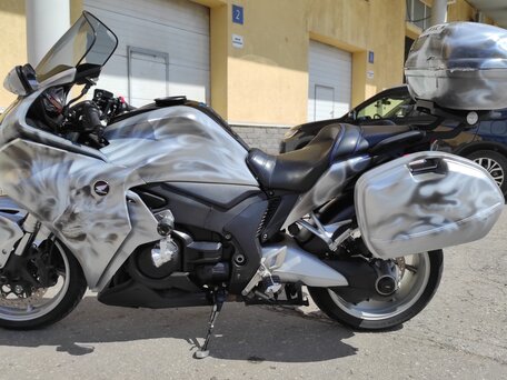 2012 Honda VFR 1200, серебристый, 690000 рублей, вид 2