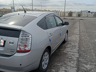 2008 Toyota Prius II Рестайлинг (XW20), серебристый, 650000 рублей, вид 4