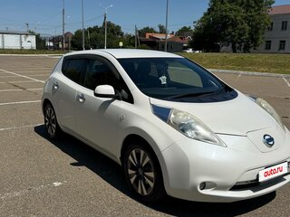 2013 Nissan Leaf (EM57) I (ZE0/AZE0), белый, 1230000 рублей, вид 2