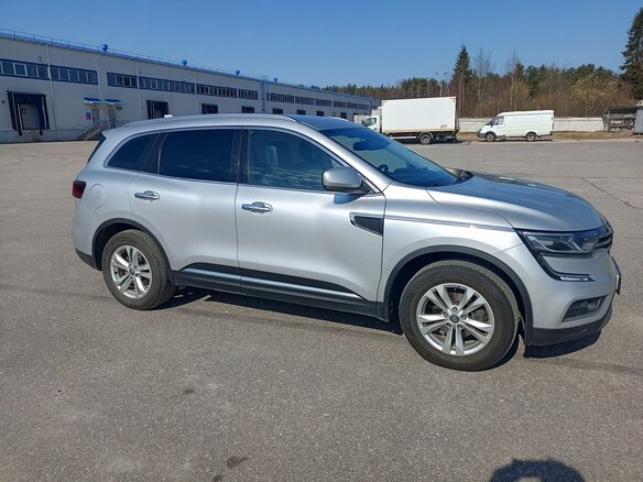 2017 Renault Koleos II, серебристый, 1700000 рублей - вид 1