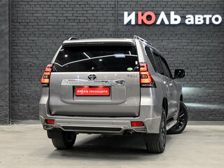 2019 Toyota Land Cruiser Prado 150 Series Рестайлинг 2, серый, 5200000 рублей, вид 4
