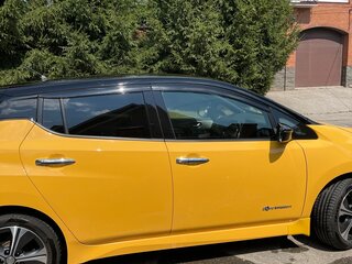 2018 Nissan Leaf II (ZE1), жёлтый, 1700000 рублей, вид 3