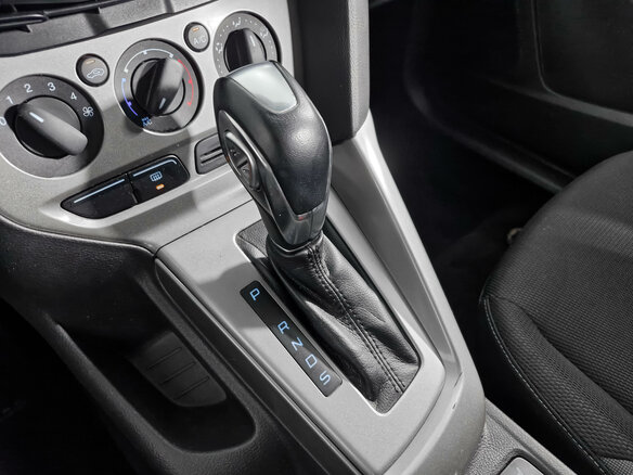 2011 Ford Focus III, синий - вид 13