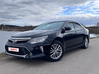 2018 Toyota Camry VII (XV50) Рестайлинг 2, чёрный, 1990000 рублей, вид 2