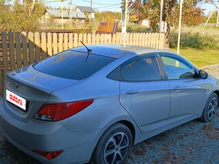 2016 Hyundai Solaris I Рестайлинг, серебристый, 800000 рублей, вид 4