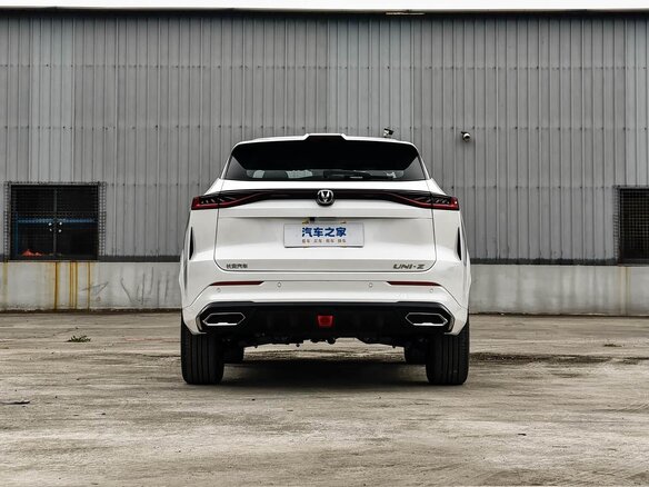 2026 Changan UNI-Z, белый, 2131322 рублей - вид 5