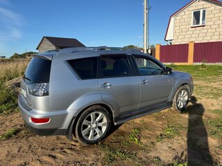 2010 Mitsubishi Outlander II Рестайлинг, серебристый, 950000 рублей, вид 3