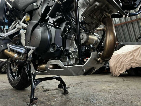 2015 Suzuki V-Strom 1000, красный, 780000 рублей - вид 32