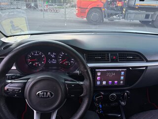 2018 Kia Rio IV, белый, 800000 рублей, вид 4