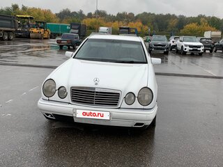 1999 Mercedes-Benz E-Класс 240 II (W210, S210) Рестайлинг, белый, 330000 рублей, вид 2
