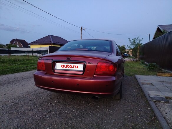 2005 Hyundai Sonata ТагАЗ IV (EF) Рестайлинг, красный, 480000 рублей - вид 4