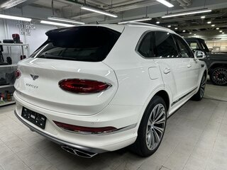 2026 Bentley Bentayga I Рестайлинг, белый, 39000000 рублей, вид 3