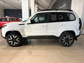 2026 Lada (ВАЗ) Niva Travel I Рестайлинг, белый, 1771110 рублей, вид 3