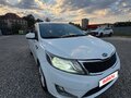 2012 Kia Rio 4-speed III, белый, 650000 рублей - вид 3