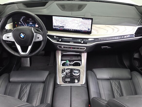 2023 BMW X7 40d I (G07) Рестайлинг, белый, 12350000 рублей - вид 18