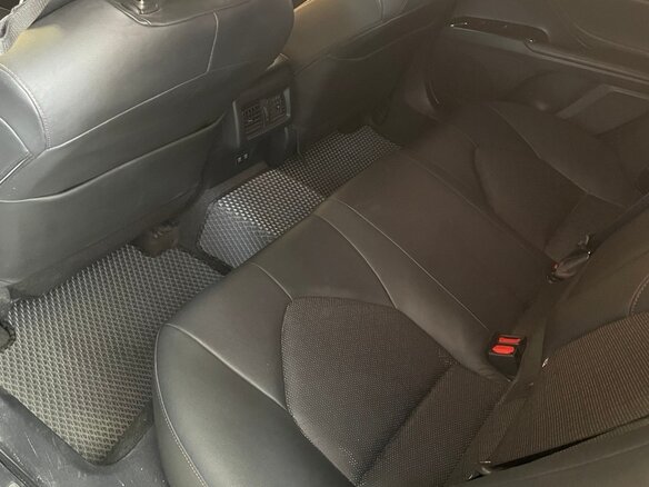 2020 Toyota Camry VIII (XV70), чёрный, 3200000 рублей - вид 8