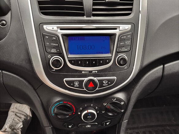 2011 Hyundai Solaris I, серый, 585000 рублей - вид 6