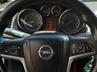 2011 Opel Astra J, белый, 600000 рублей, вид 5