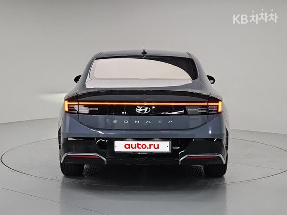 2023 Hyundai Sonata VIII (DN8) Рестайлинг, серый - вид 3