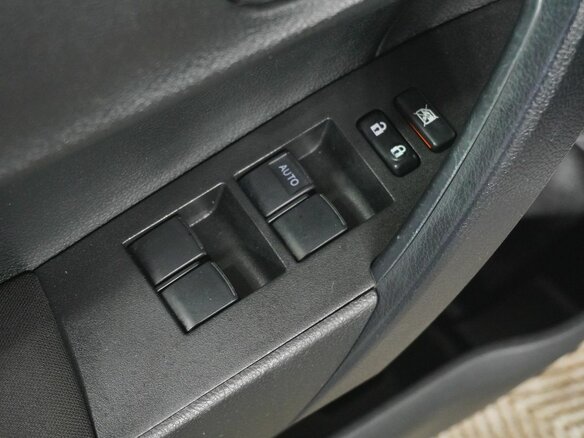 2013 Toyota Corolla XI (E160, E170, E180), бежевый, 1423000 рублей - вид 14