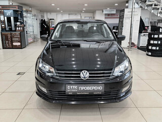 2017 Volkswagen Polo V Рестайлинг, чёрный, 1099000 рублей, вид 2